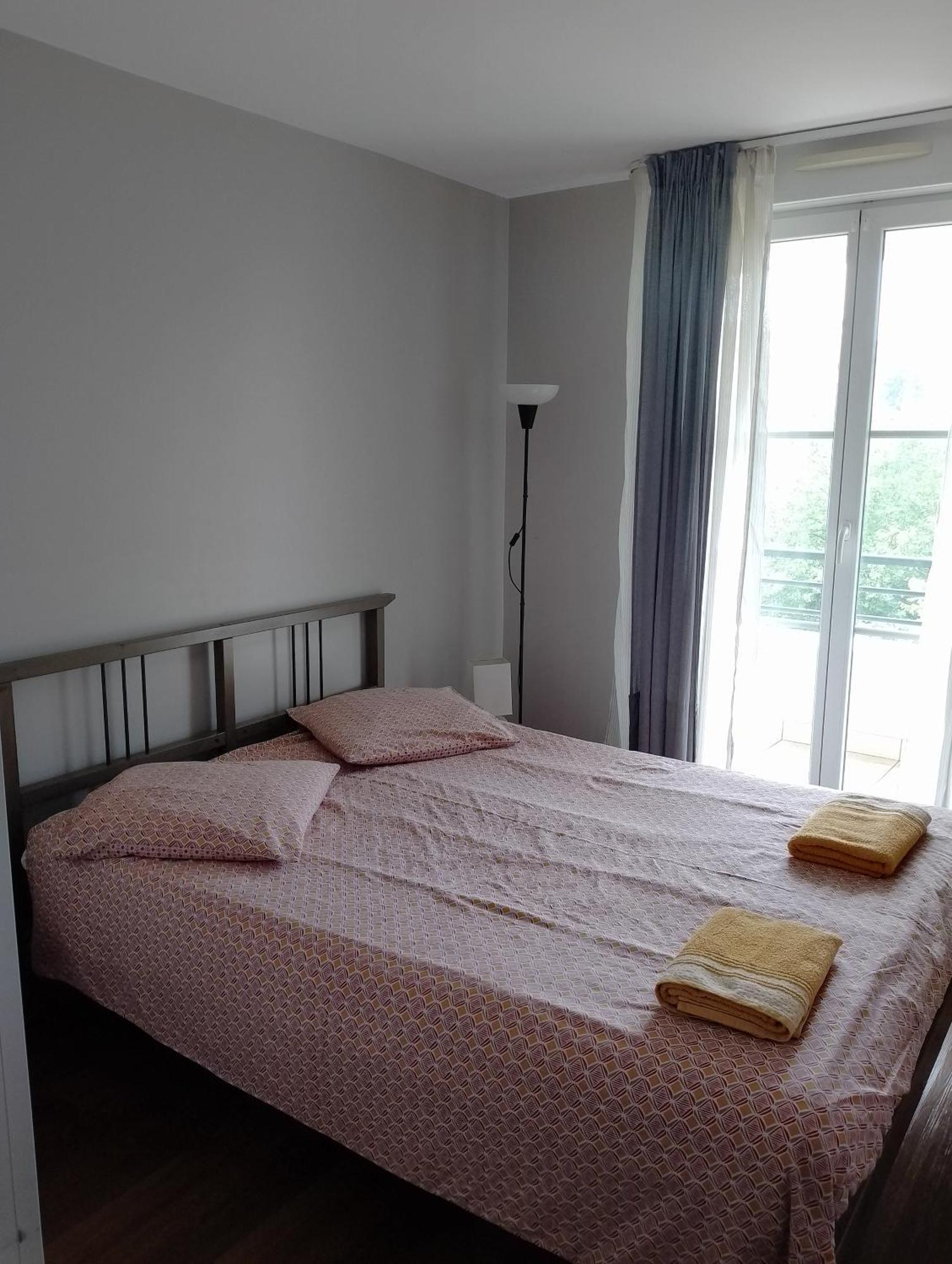 Appartement Residentiel Au Vert Et Au Frais Montigny-le-Bretonneux Bagian luar foto