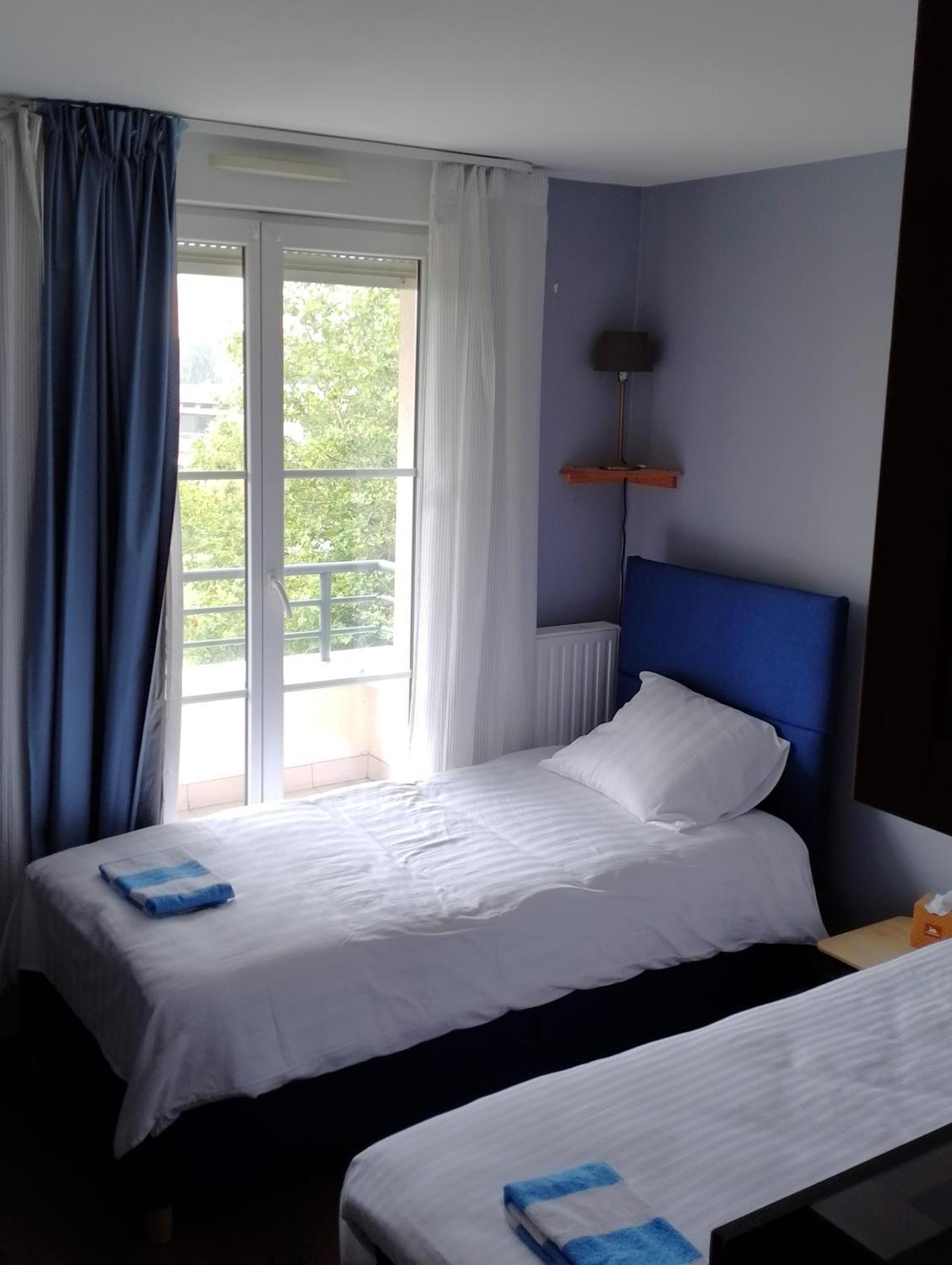 Appartement Residentiel Au Vert Et Au Frais Montigny-le-Bretonneux Bagian luar foto