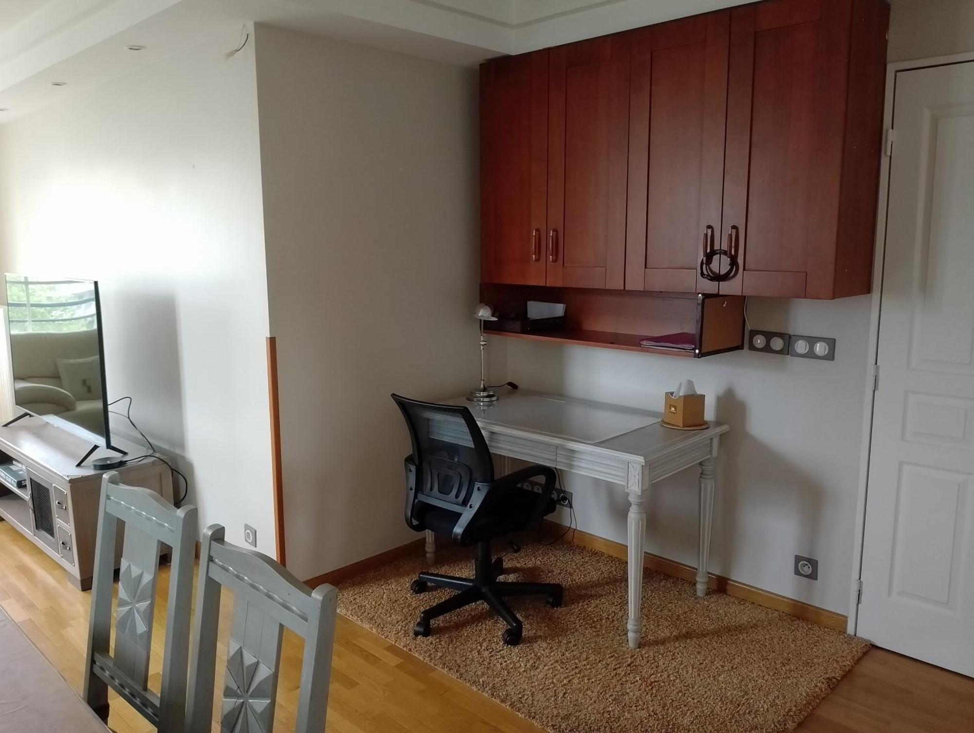 Appartement Residentiel Au Vert Et Au Frais Montigny-le-Bretonneux Bagian luar foto